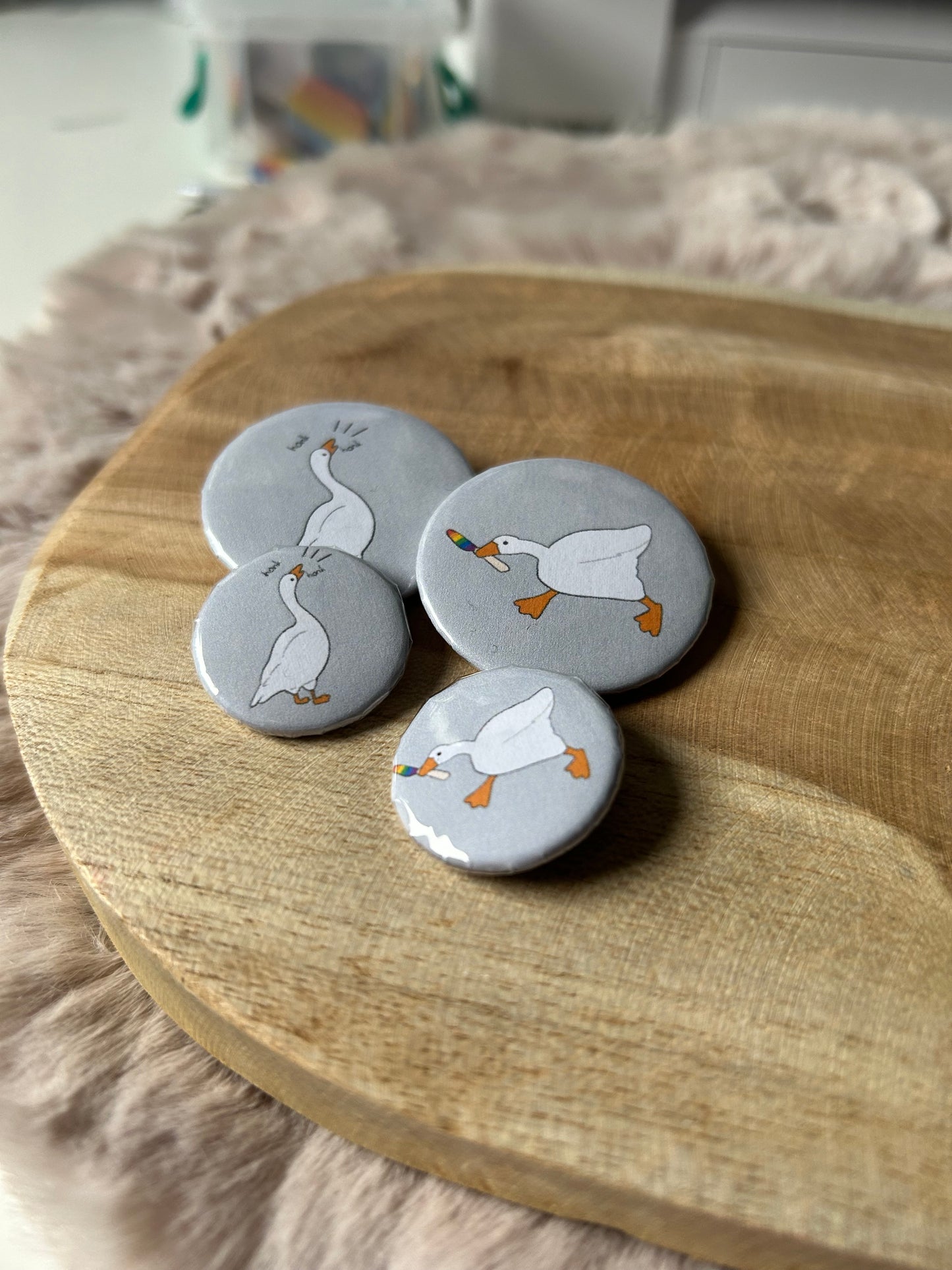 The untitled Goose || Buttons