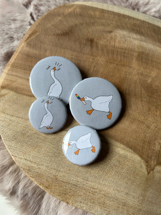 The untitled Goose || Buttons