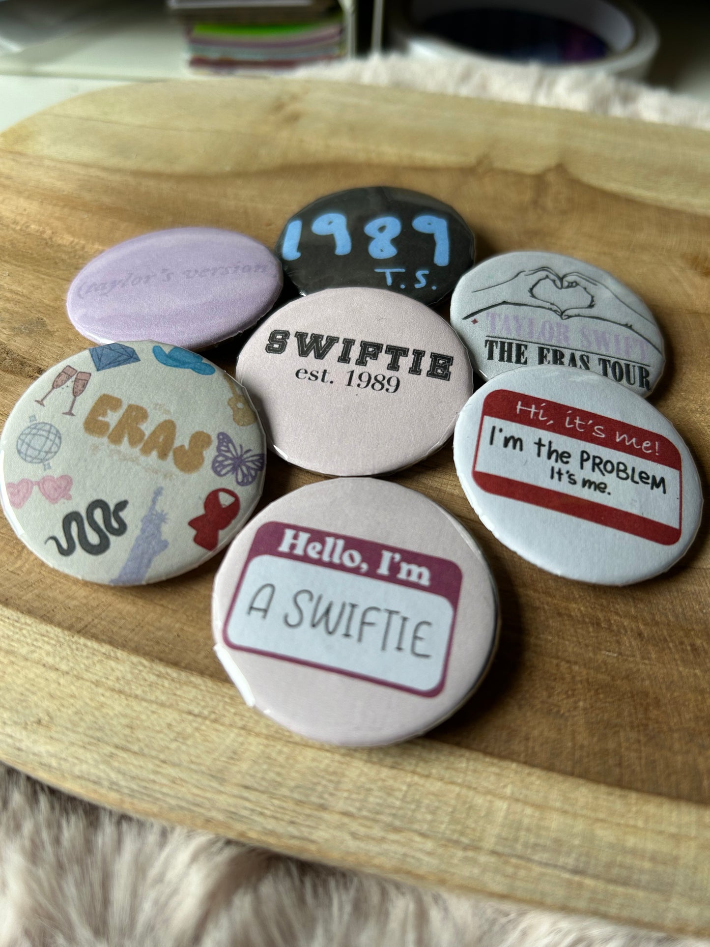 Taylor Swift Buttons