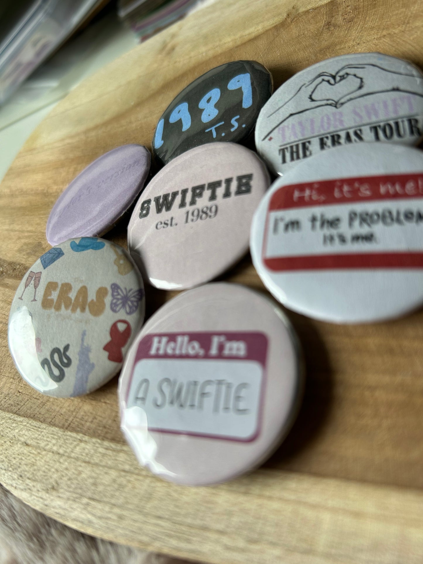 Taylor Swift Buttons
