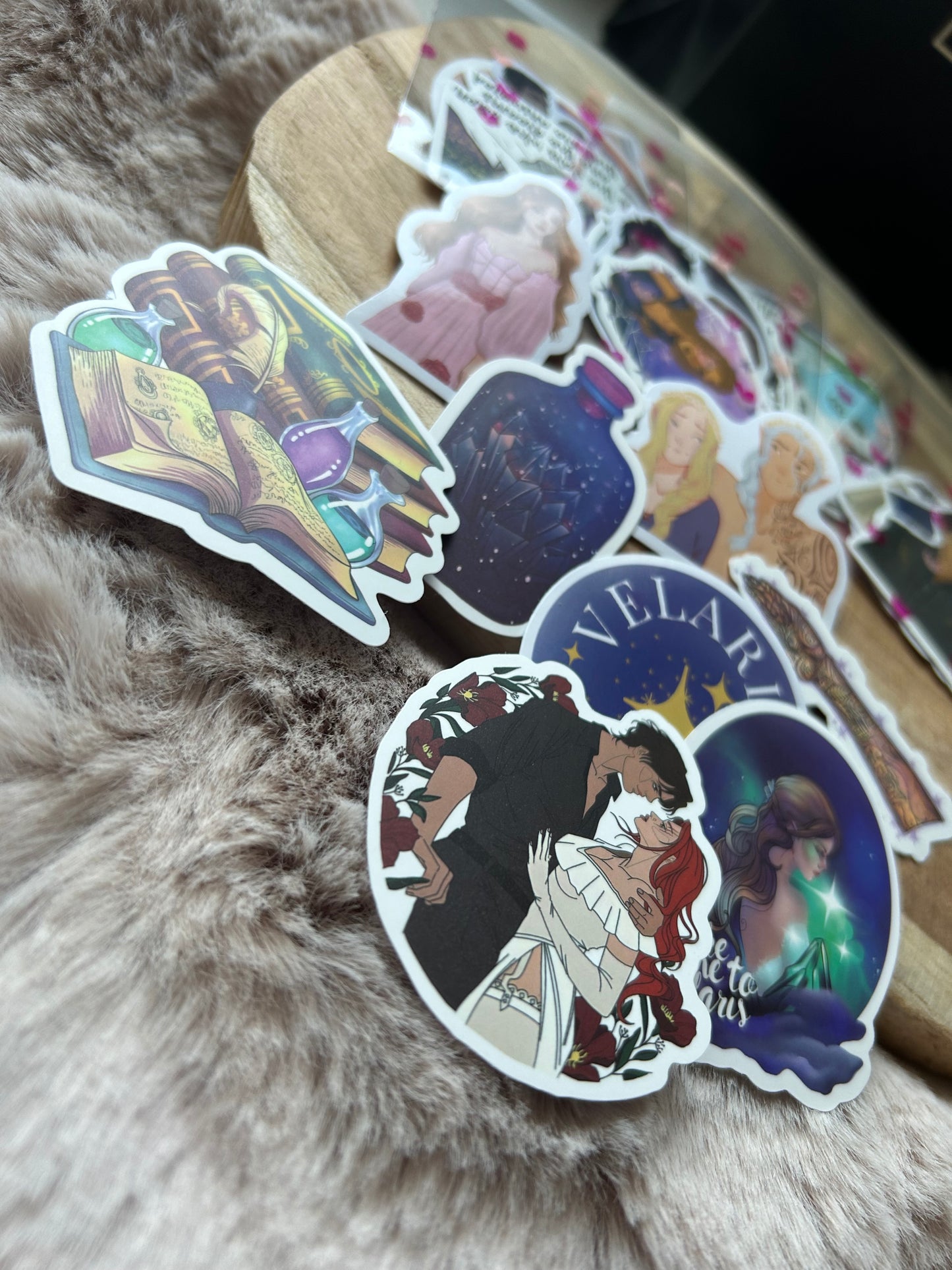 A Court of Thorns and Roses || Mystery Sticker Pack