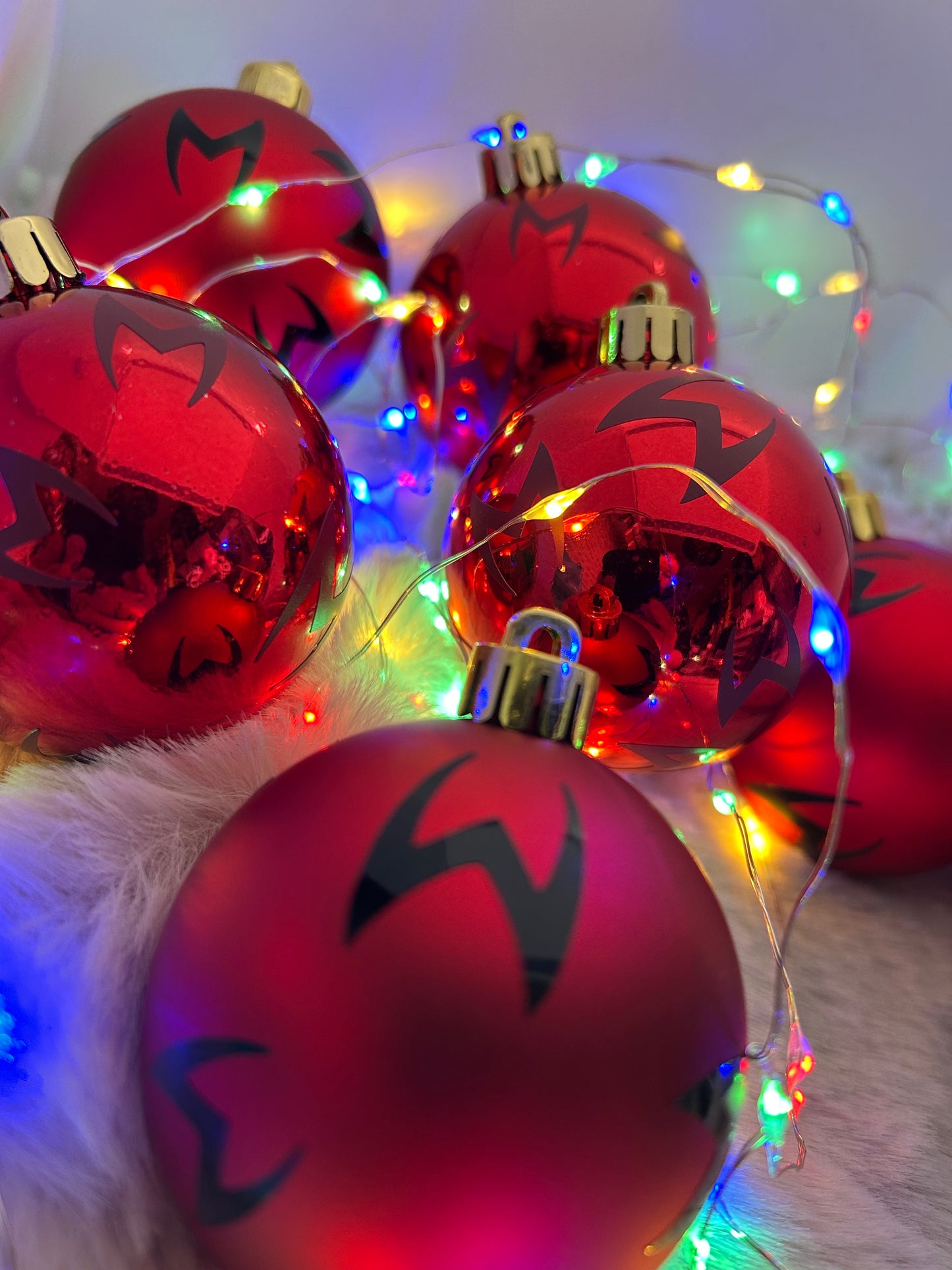 Wanda Maximoff, The Scarlet Witch || Christmas Baubles
